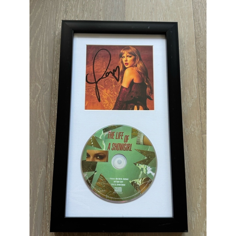 Taylor Swift Signed CD THE LIFE OF A SHOWGIRL #3 Framed 100% AUTHENTIC ✅❤️ NEW